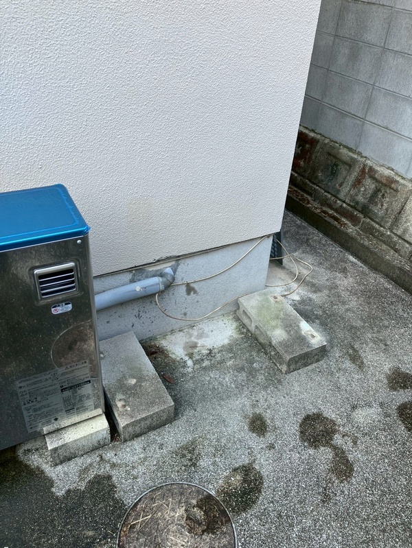 オイルタンク撤去中