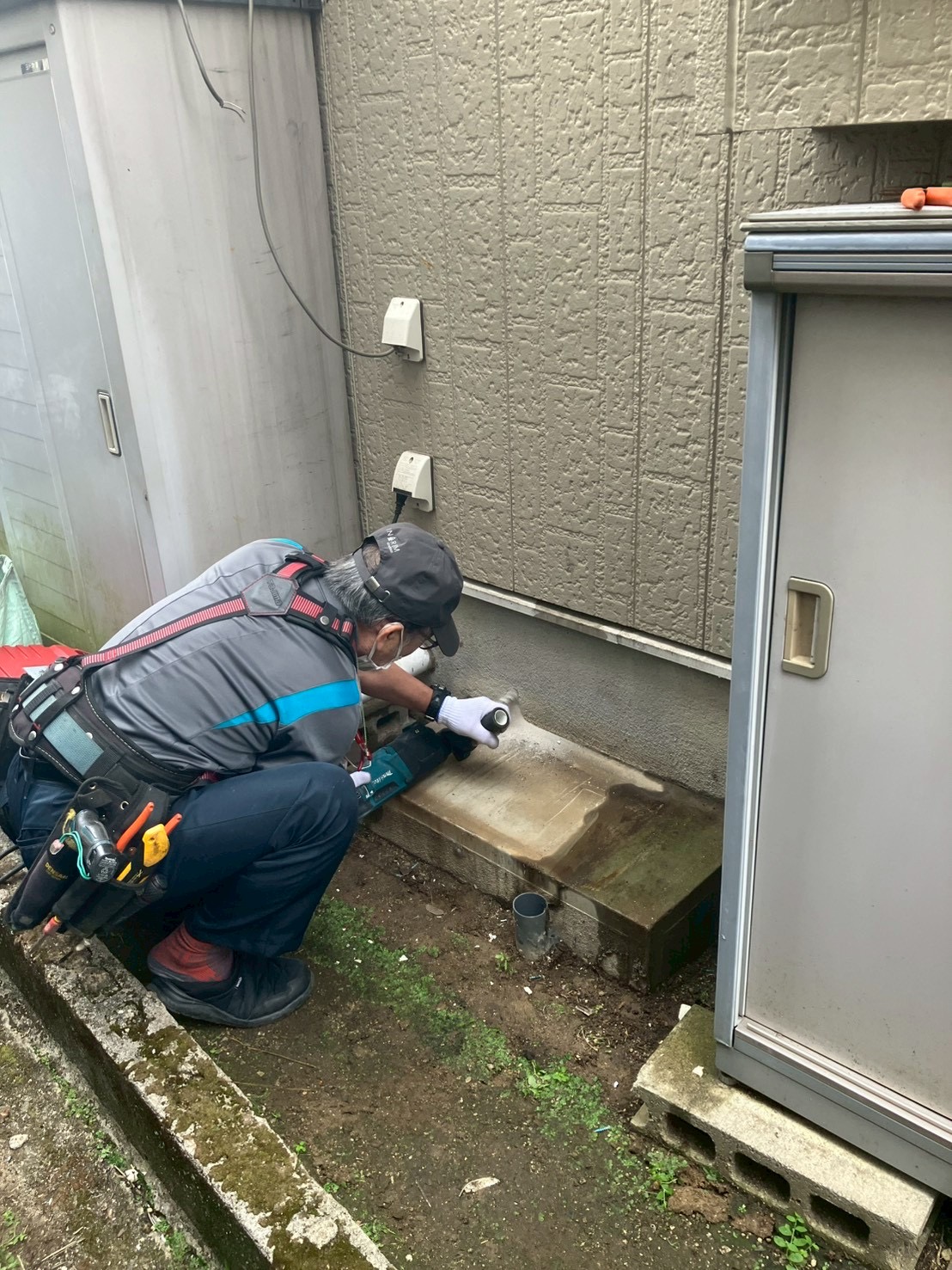 撤去後：基礎まわりの整地・レベル出し