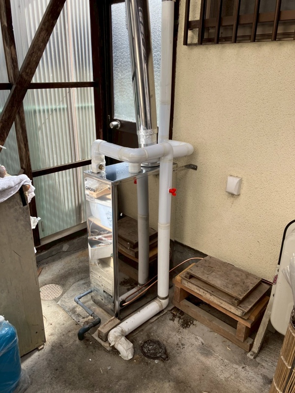 施工後：新しい石油給湯器 IBF-3867SG