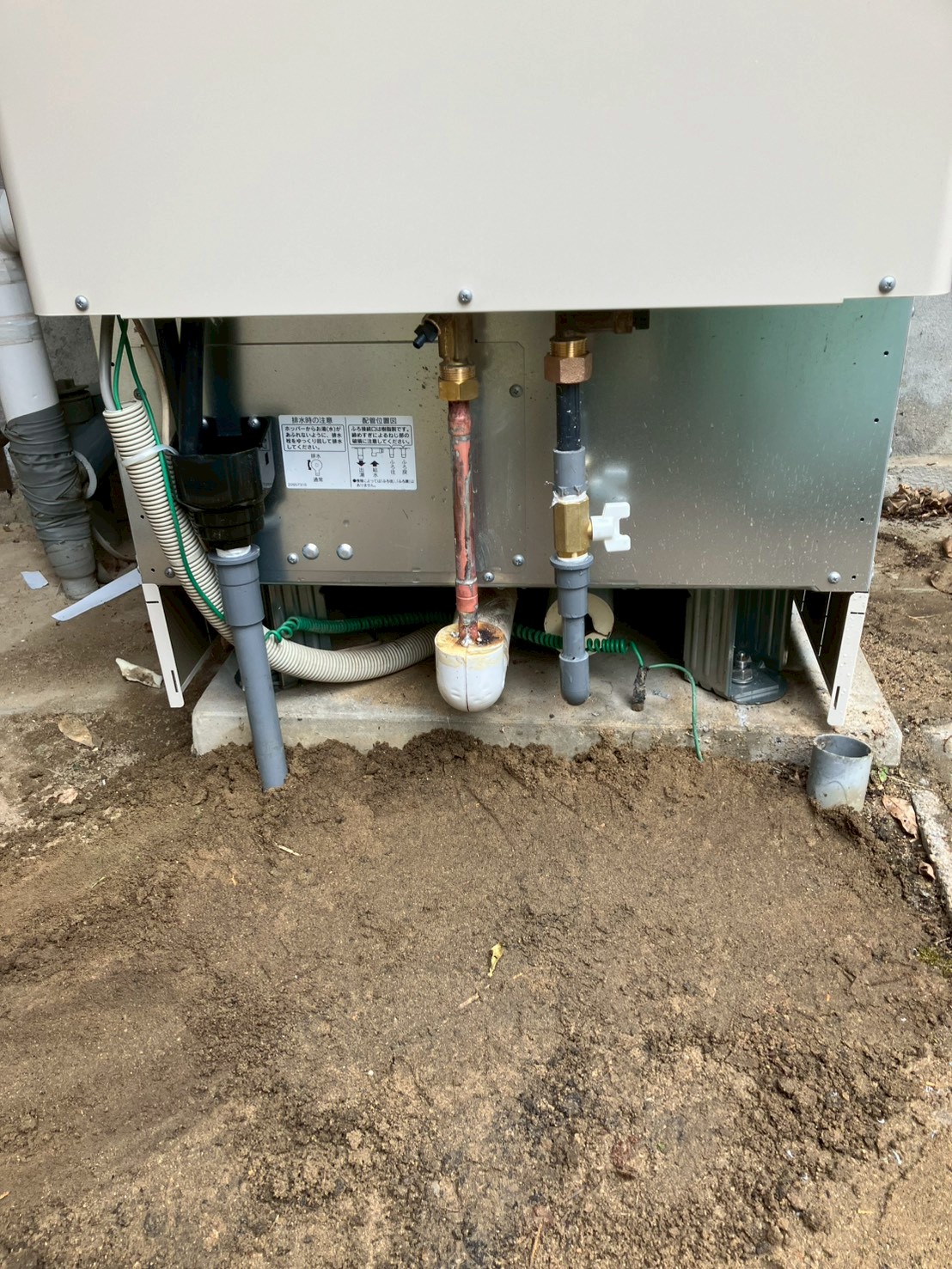 施工中 配管・接続部