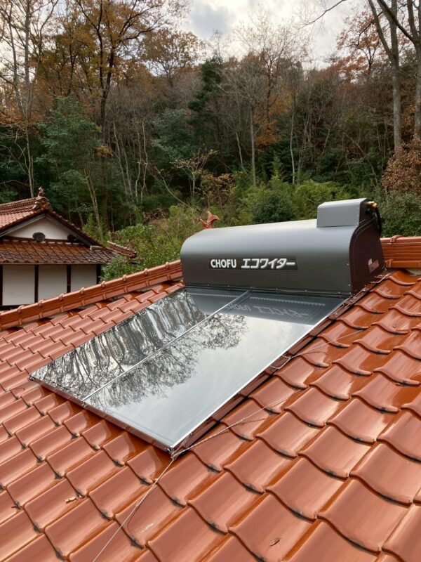 太陽熱温水器SW1-213Lの完成写真