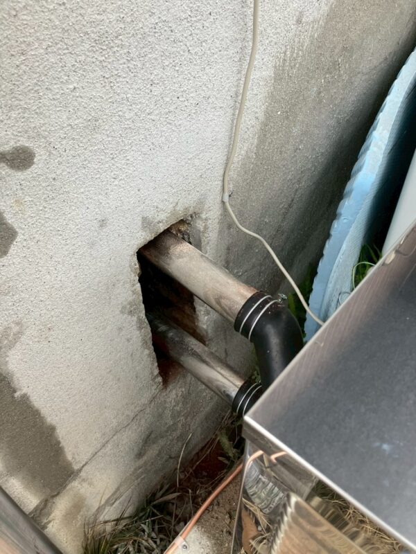 施工途中：配管取り外し作業