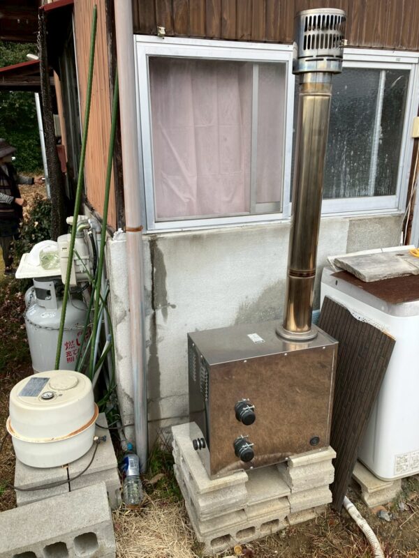 施工前：屋外設置状況