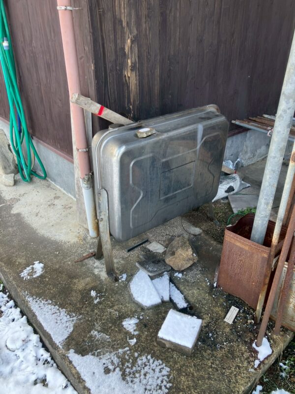 施工前 オイルタンク