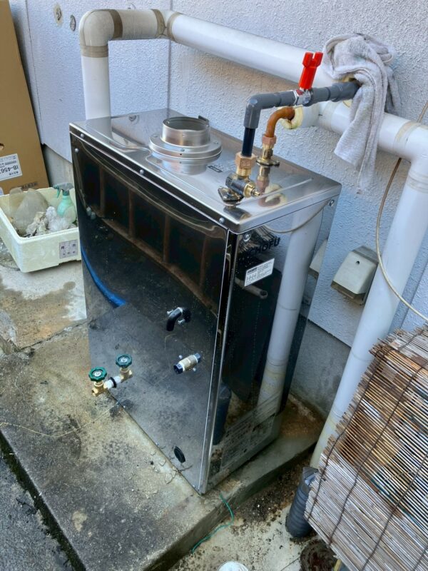 既設ボイラー（作業中）